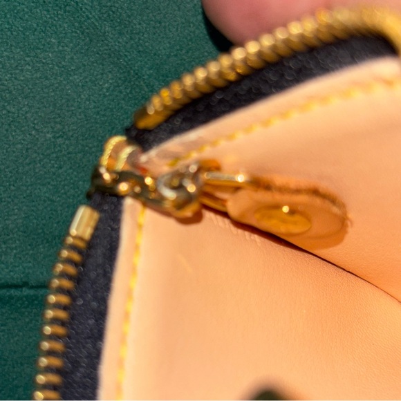 Louis Vuitton Multicolor Key Pouch - Picture 9 of 9